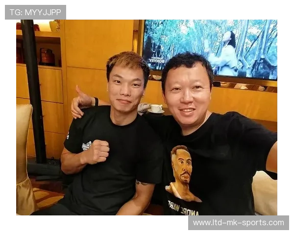 拳击手靠意志力打满全场引发敬意